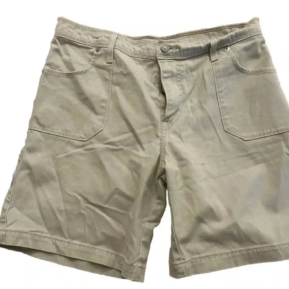 Set Of 2 Women’s Levi’s 505 Relaxed Shorts Size 12 - Picture 6 of 7